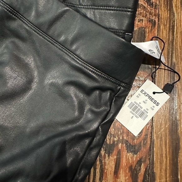 EXPRESS NWT Leather Legging - Picture 5 of 6